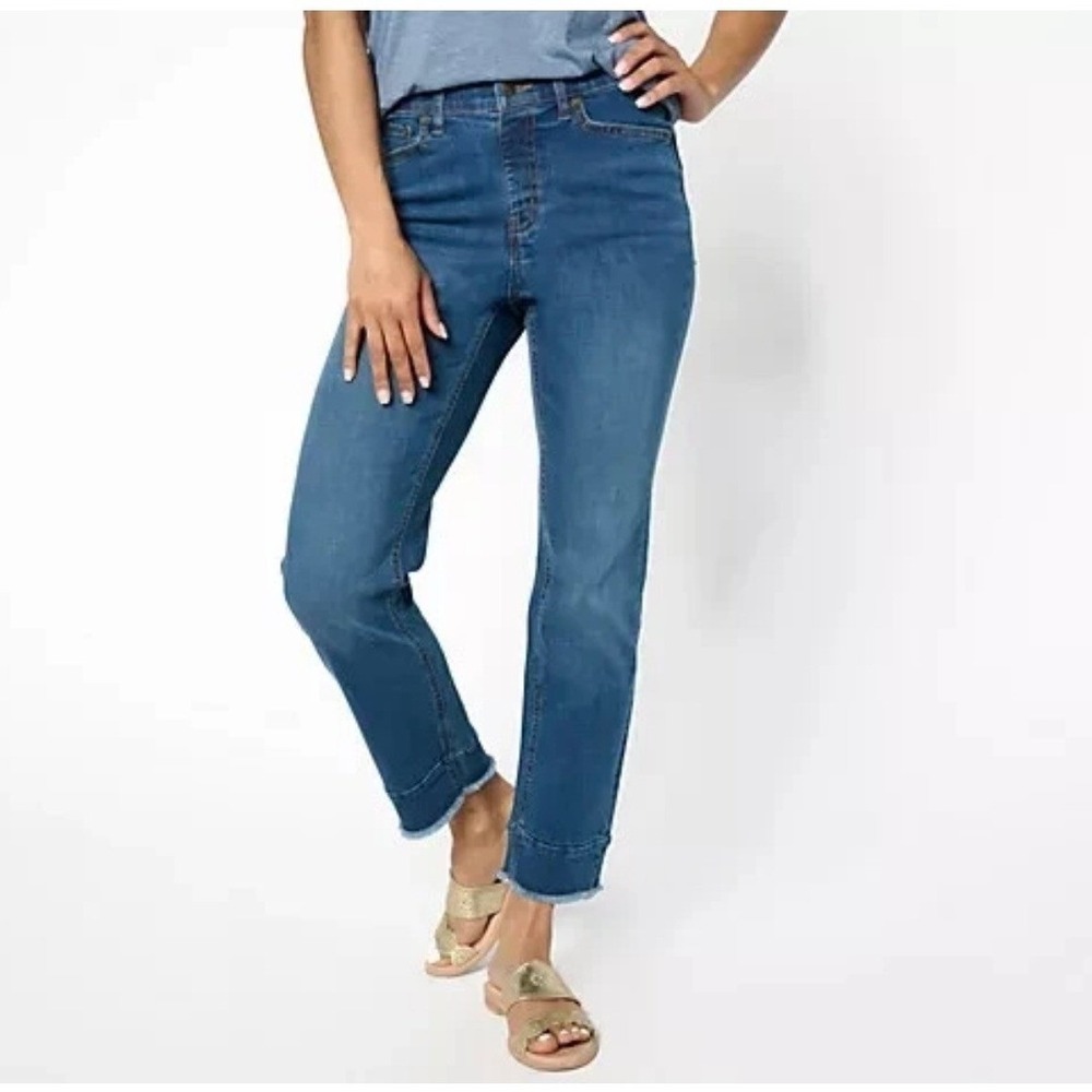 Denim & Co Easy Stretch Petite Jean Wide Hem Light Wash Plus 24 A643727